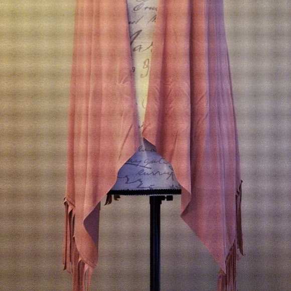 Kristin Nicole fringe flowy vest - Picture 4 of 5